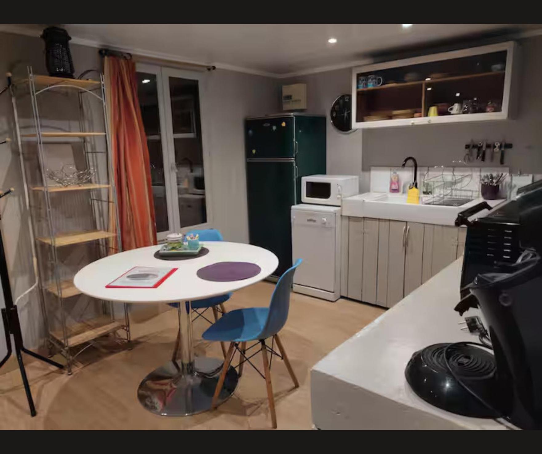 Cabane Limousine Au Bord D'Un Etang Bonnac-la-Côte Esterno foto